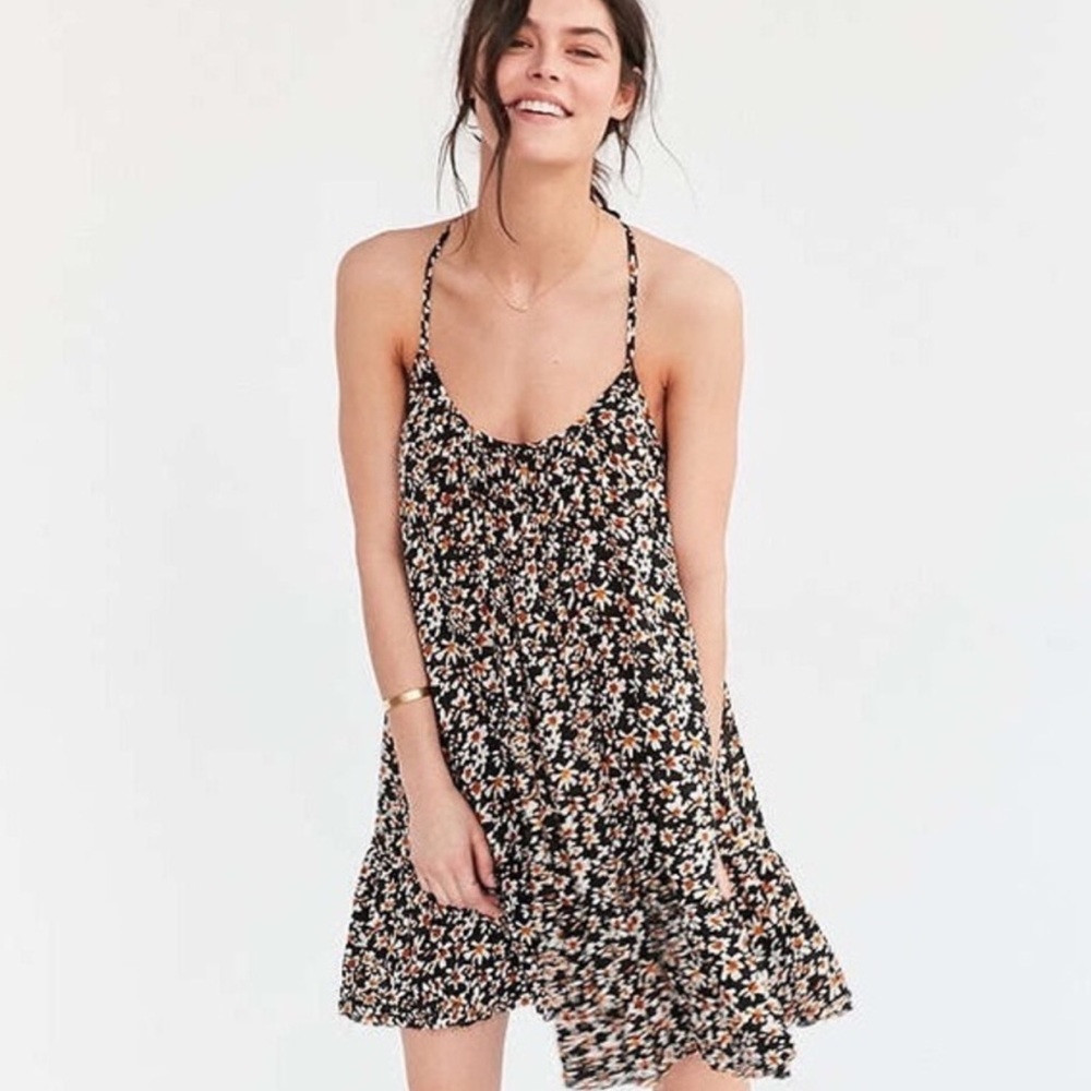 5/$25 Out From Under Floral Swing Dress